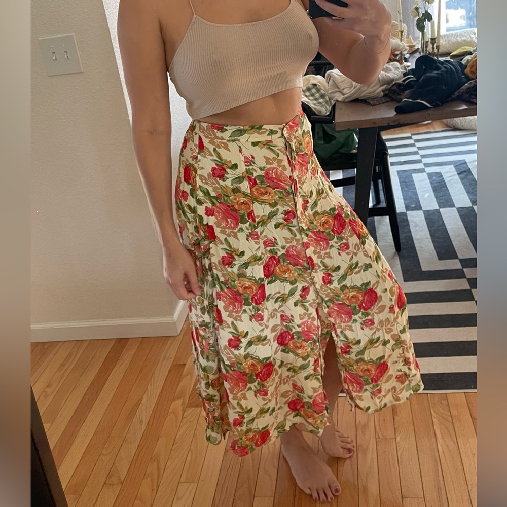 Next move Flowy floral maxi skirt